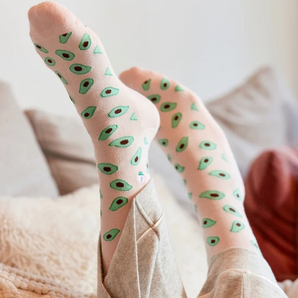 $5 $5 $5 NEW Conscious Step Socks That Provide Meals Pink Avocado - Picture 1 of 5